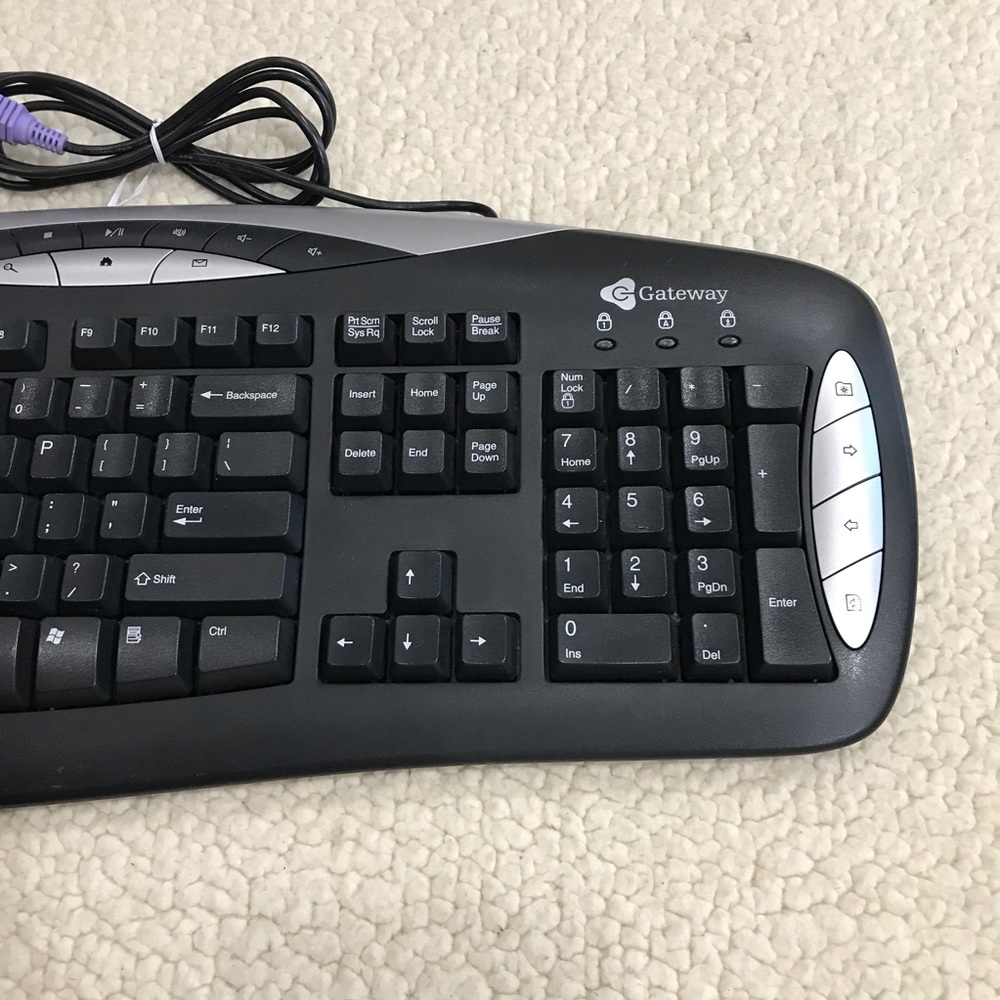 Gateway Wired Computer Keyboard KB-0401 Black/Silver
Measures: 19.75” W … - Picture 4 of 10